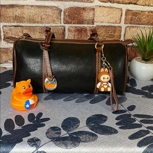 Dooney and Bourke barrel bag vtg